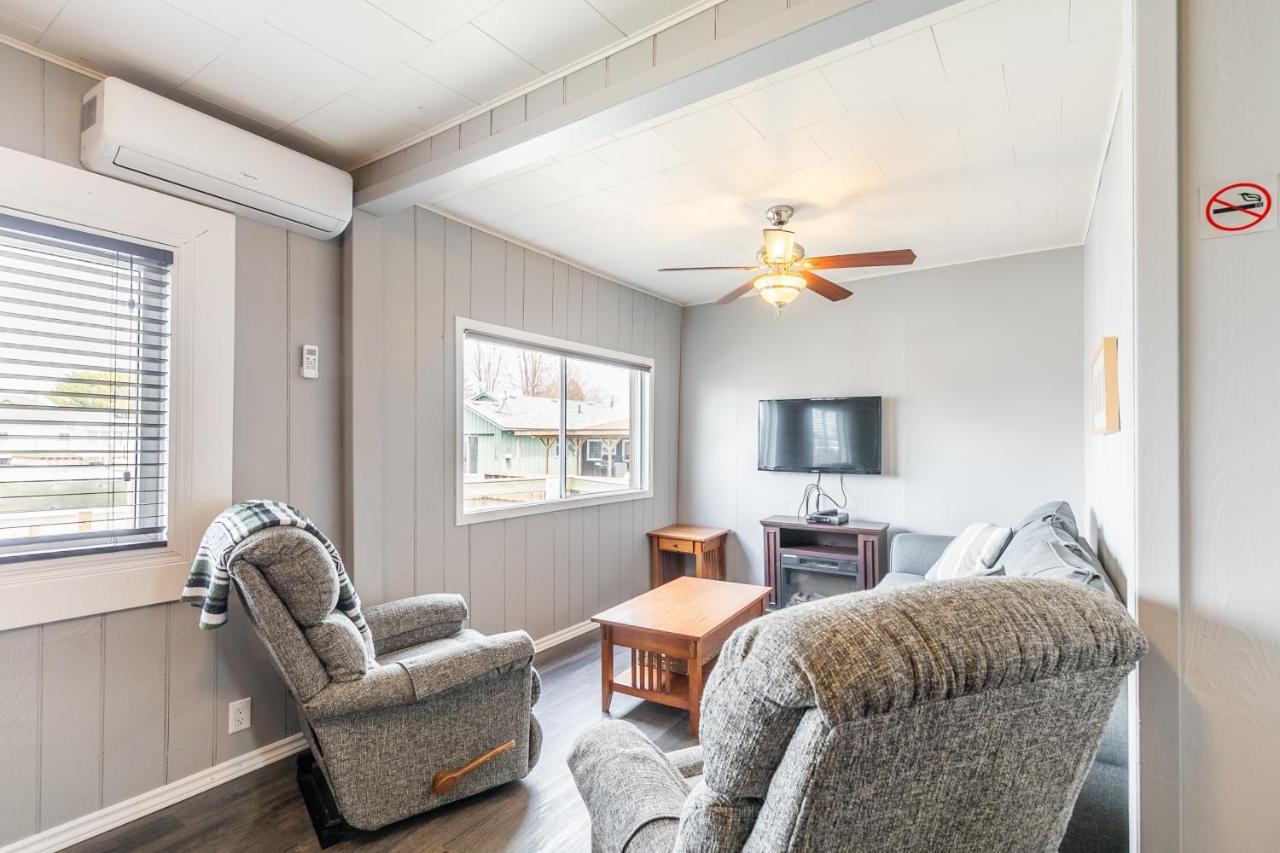 Bayside Cottage Rentals Port Rowan Bagian luar foto
